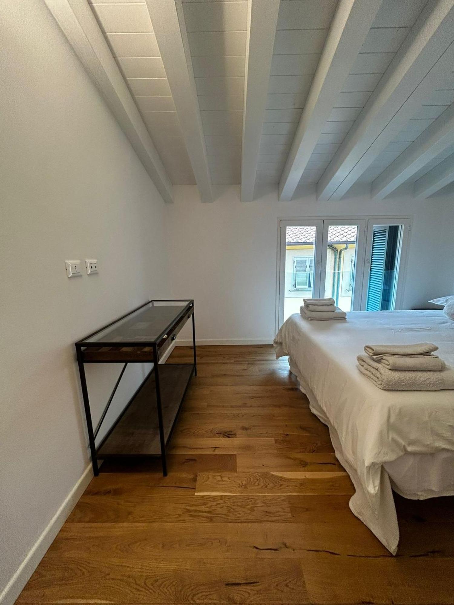 Waterfront Balcony I Grani 5 Resort Grand Suite Livorno Bagian luar foto