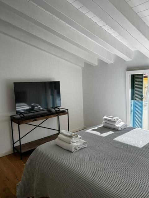 Waterfront Balcony I Grani 5 Resort Grand Suite Livorno Bagian luar foto