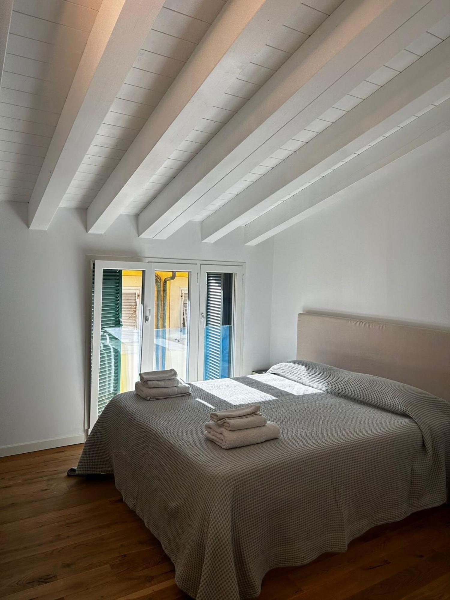 Waterfront Balcony I Grani 5 Resort Grand Suite Livorno Bagian luar foto