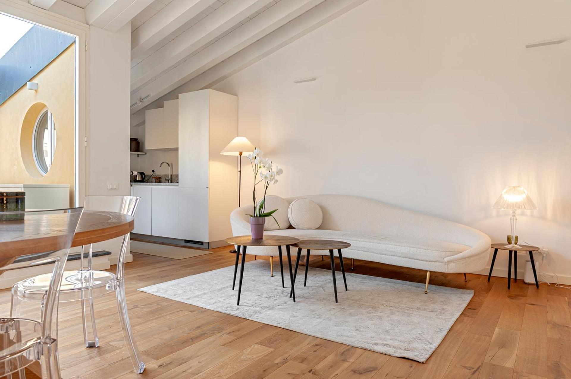 Waterfront Balcony I Grani 5 Resort Grand Suite Livorno Bagian luar foto